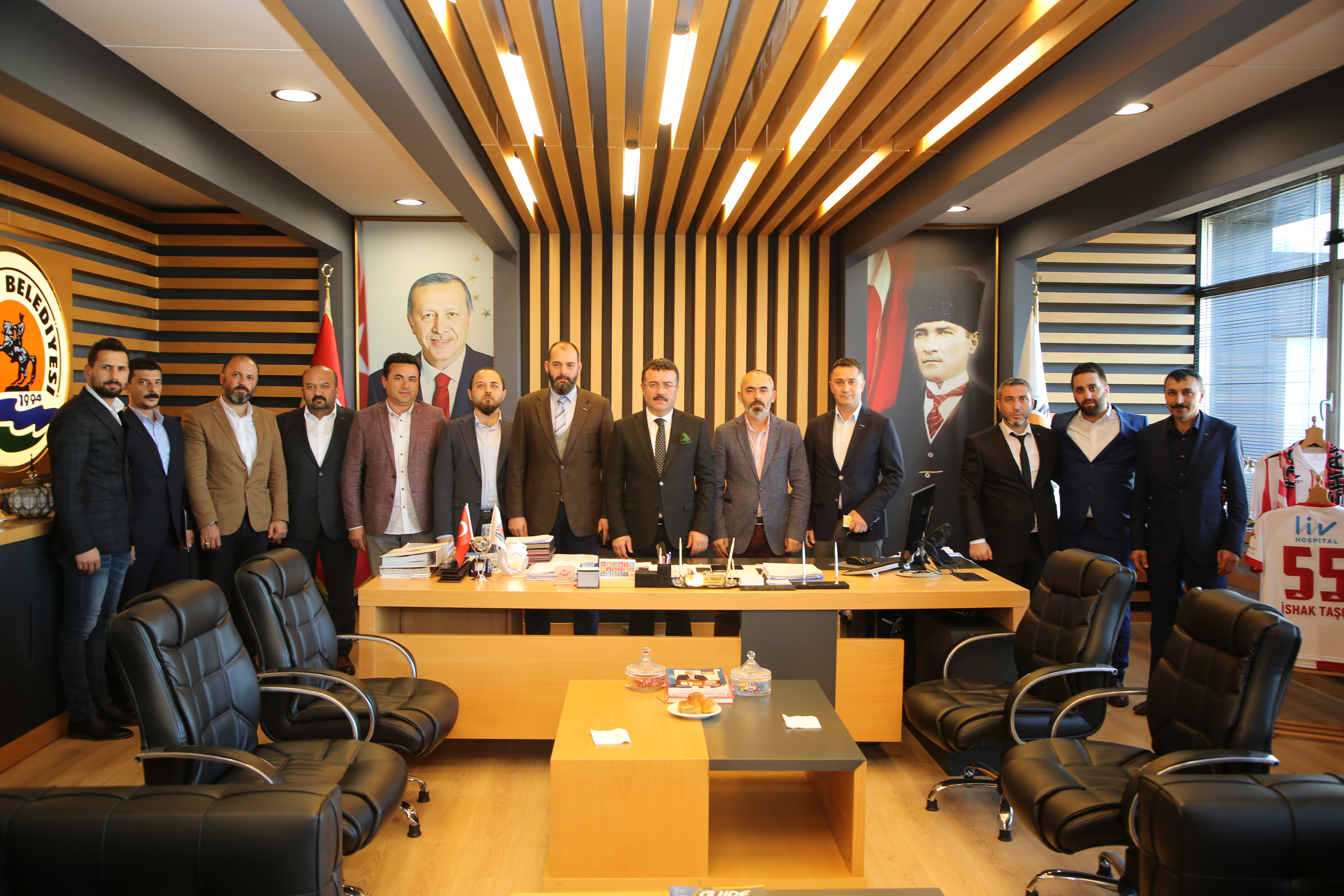 Asriad'tan açılışa davet