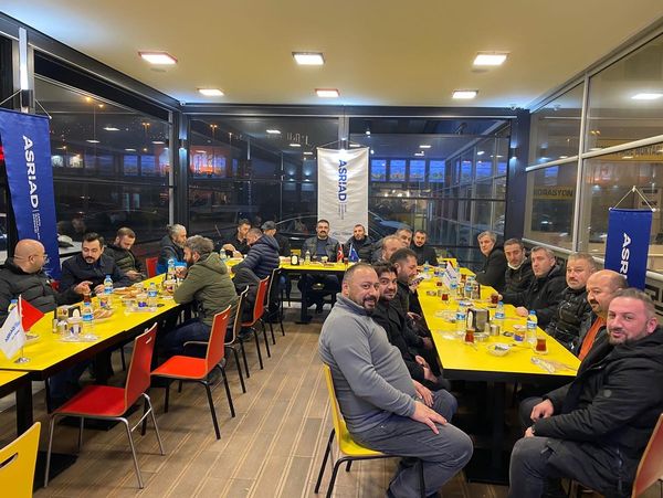 ASRİAD Üyeleri Chicksos Döner’de Buluştu