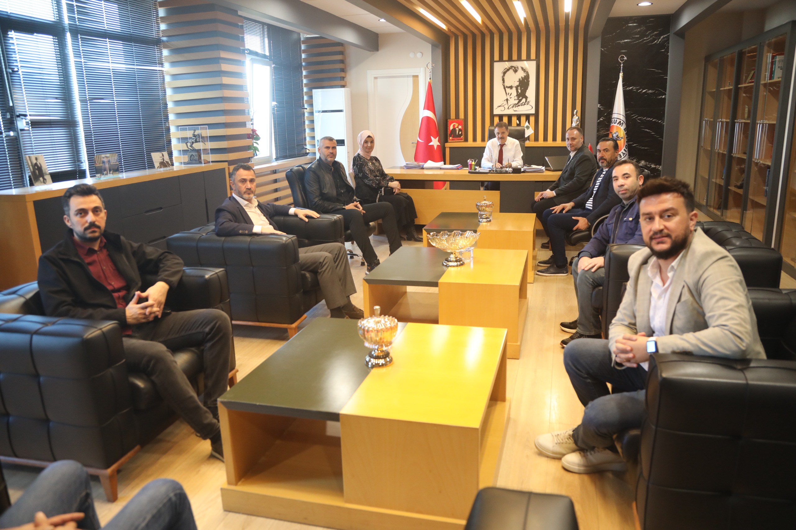 ASRİAD’tan Başkan Deveciye Nezaket Ziyareti 