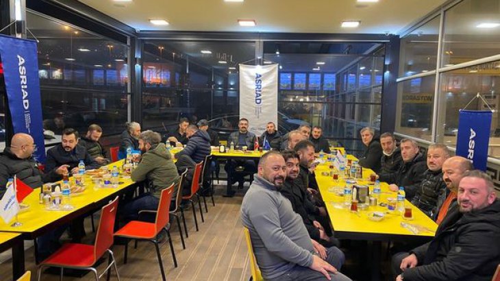 ASRİAD ASRİAD Üyeleri Chicksos Döner’de Buluştu