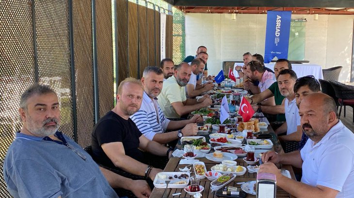 ASRİAD Üyeleri Kahvaltıda